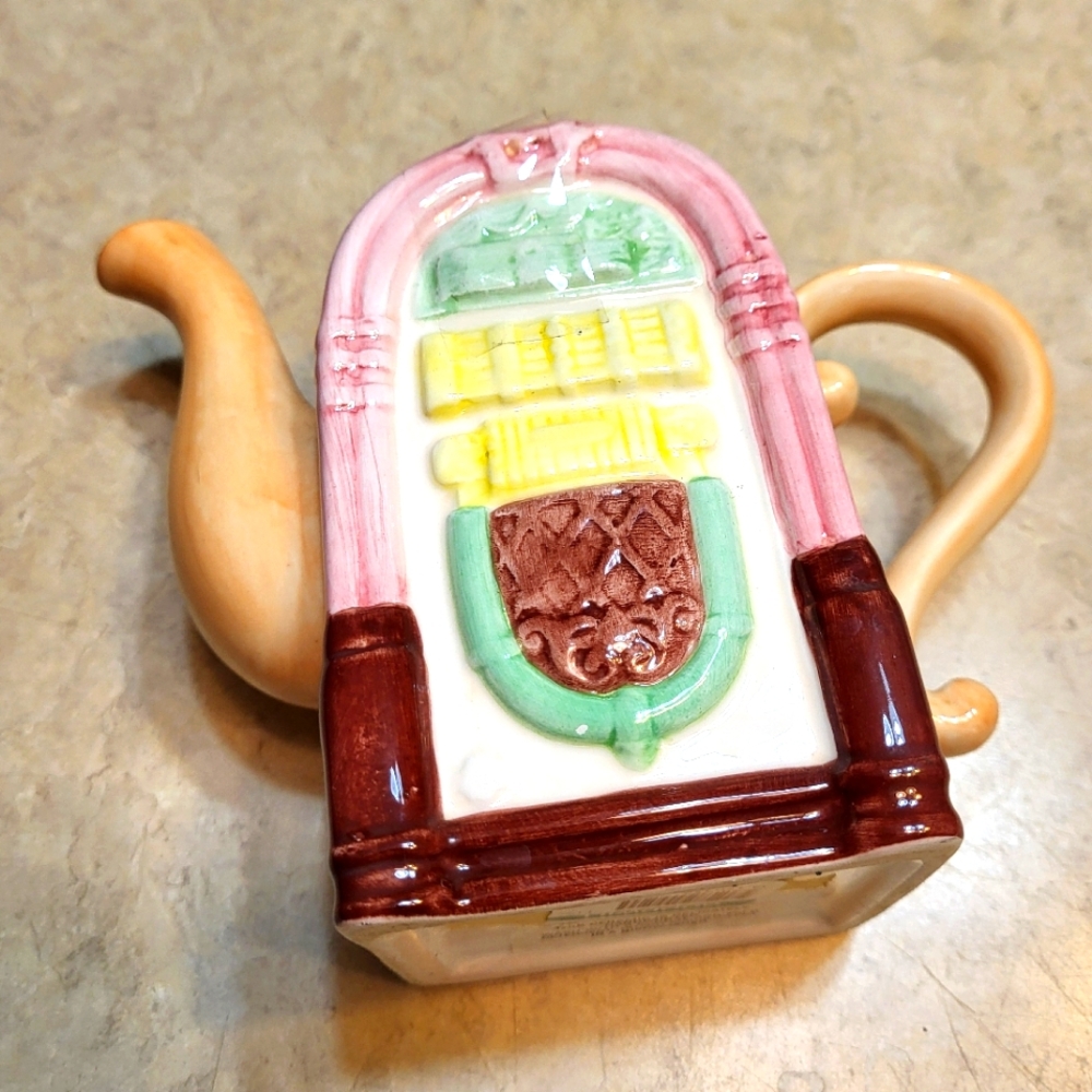 Retro Jukebox Tea Pot by Seymour Mann - Vintage and Handpainted